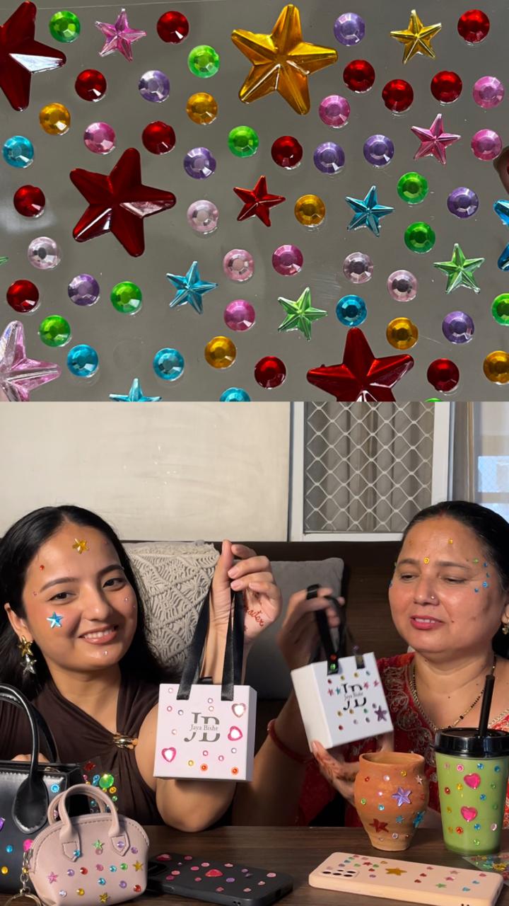 Rhinestone Sticker with every Anti-tarnish Jewellery piece.