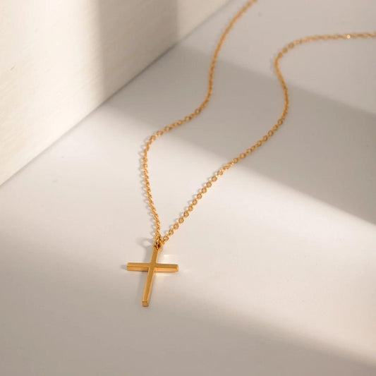 Minimal Cross Necklace
