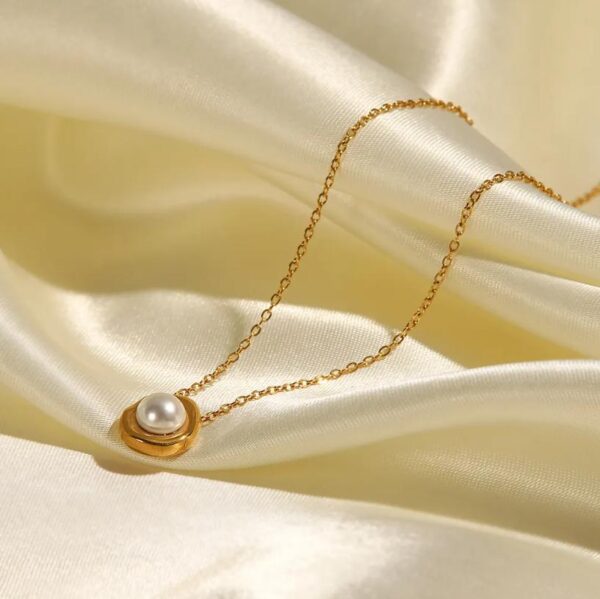 Pearl Waterproof Minimalist Necklace - Image 3